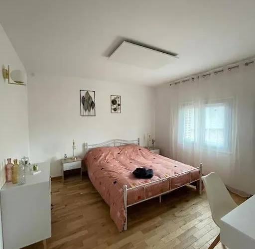 Les Jardins D'holly Holiday home Avesnes-en-Bray